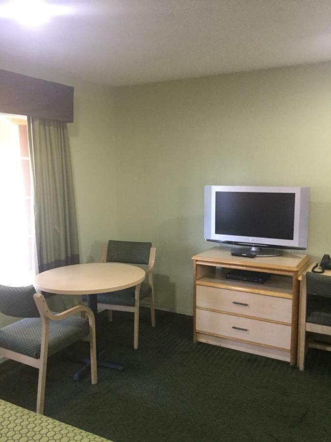 Budget Inn - Laytonville Exteriör bild
